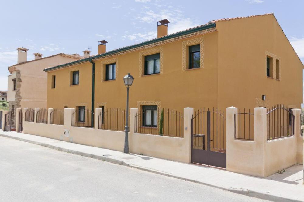 Miradiez Segovia Espirdo Luaran gambar